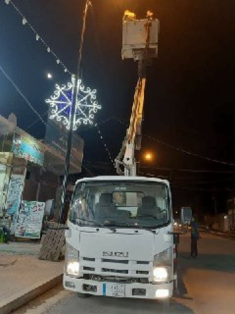 تتفيذاً لتوجيهات الخطابي،وبسواعد كوادر كهرباء المحافظة ..شوارع ناحية الحسينية منارة بالكامل