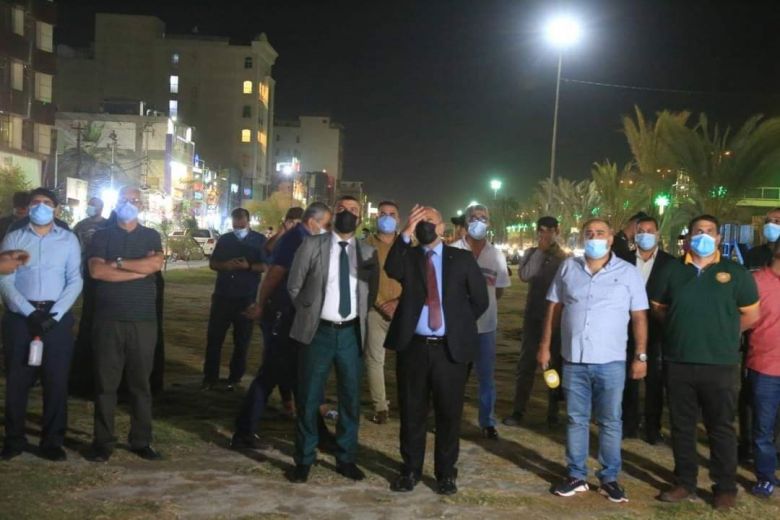 محافظ كربلاء المقدسة يفتتح نصب شاشة كبيرة في منطقة حي رمضان