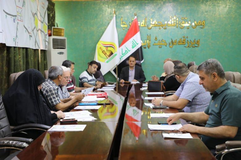 صحة كربلاء  تبحث مشاريع دعم الطاقة والبيئة في جميع المراكز الصحية للدائرة