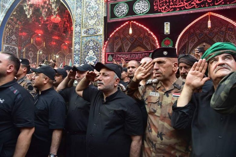 بالصور.. محافظ كربلاء المقدسة يؤدي مراسم زيارة العاشر من محرم الحرام