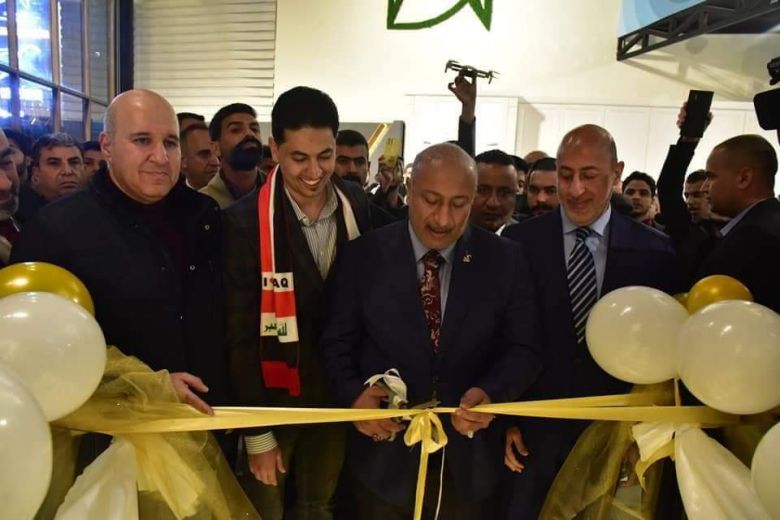 محافظ كربلاء يحتضن المواهب الابداعية من ابناء المحافظة..ويفتتح معرضاً فنياً للفنان الكربلائي سعيد هويدي