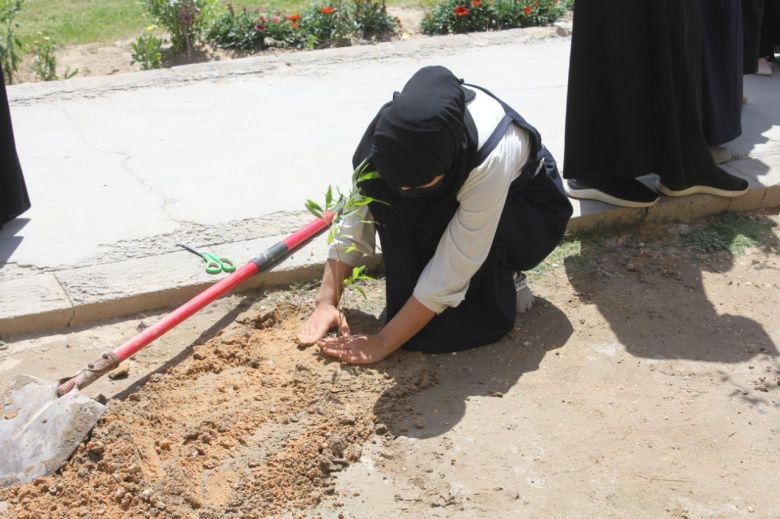 مدير بيئة كربلاء يعلن عن إطلاق حملة لتشجير المدارس ويصرّح: من الجميل أن يسهم الطلبة بصناعة الجمال