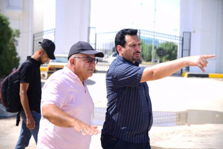 الدوائر الخدمية تباشر بحملات اكساء وتأهيل الشوارع المحيطة بملعب كربلاء الدولي