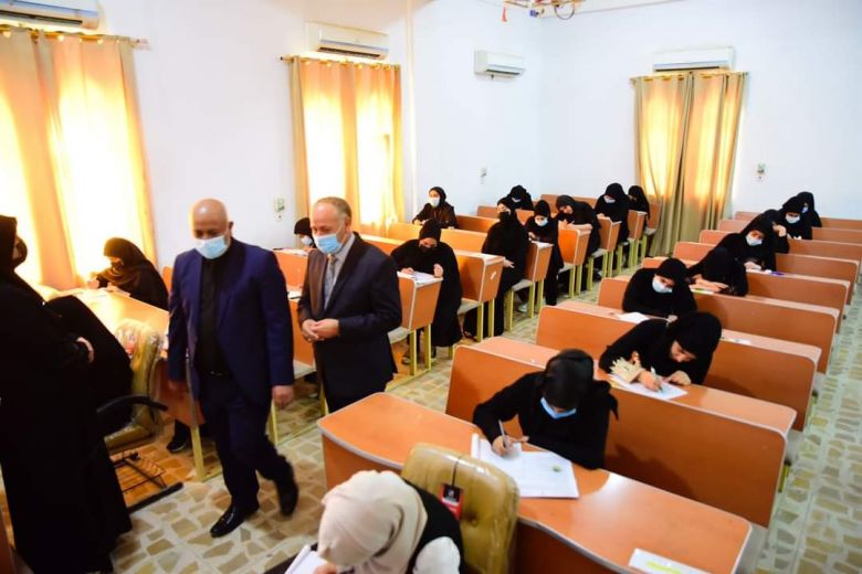 بمشاركة قرابة الاربعة عشر الف طالباً وطالبة...محافظ كربلاء المقدسة يشرف على المراكز الامتحانية للدراسة الاعدادية